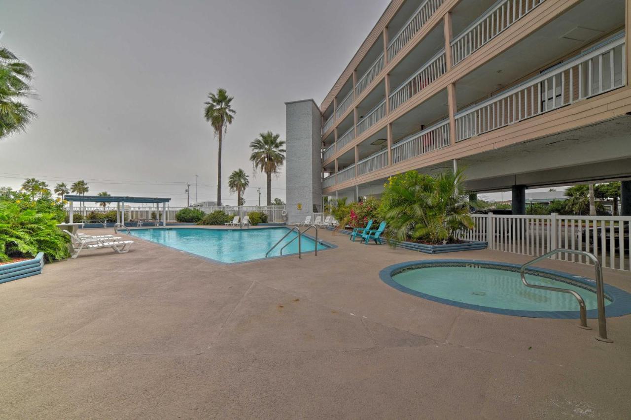 Updated Front Beach Condo With Resort Amenities! 코퍼스크리스티 외부 사진
